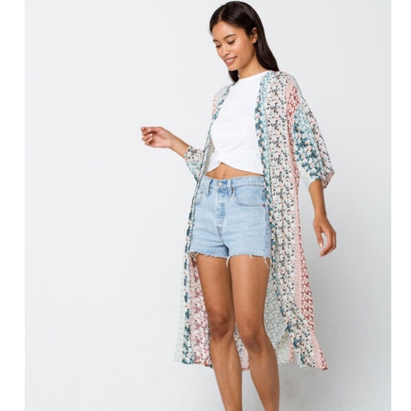 NWT Sky and Sparrow Patchwork Floral Kimono - Picture 2 of 5